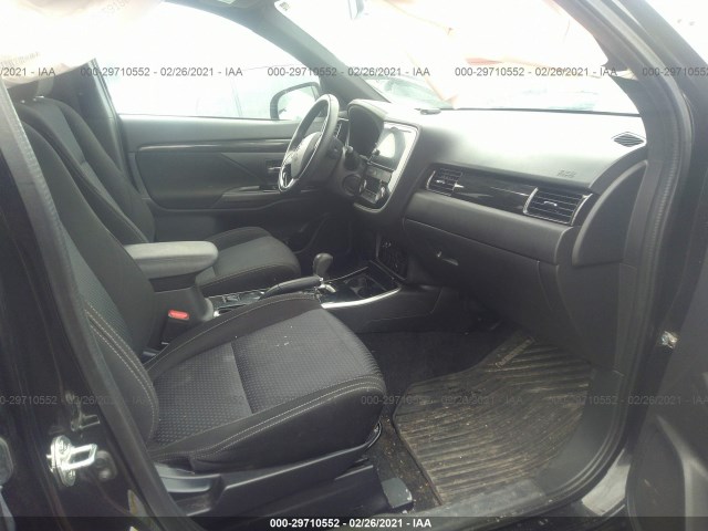 JA4AD3A37JZ033765  mitsubishi outlander 2018 IMG 4