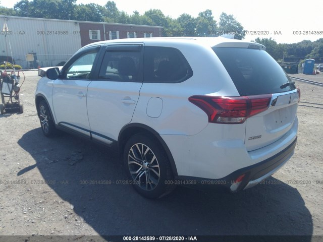 JA4AZ2A3XHZ050064  mitsubishi outlander 2017 IMG 2