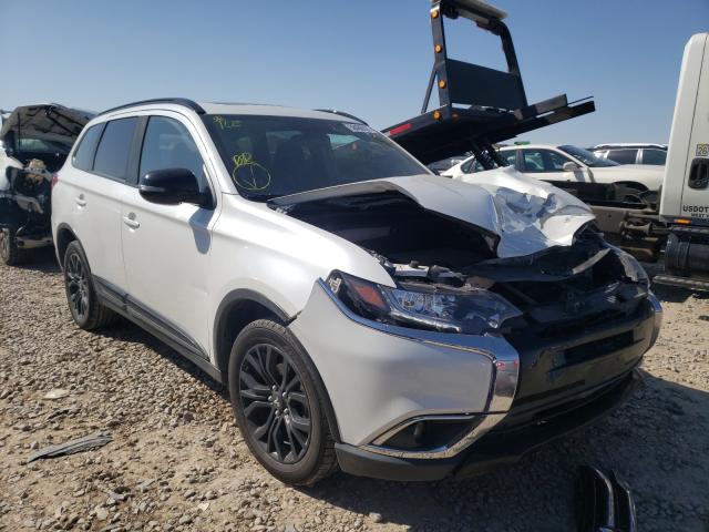 JA4AZ3A36JZ023066  mitsubishi outlander 2018 IMG 0