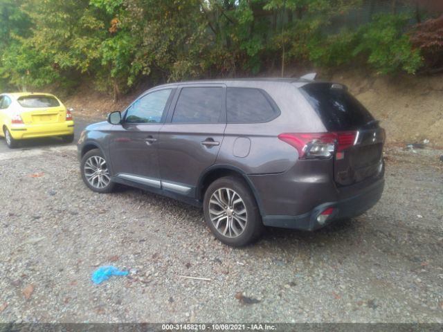 JA4AZ3A39HZ060851  mitsubishi outlander 2017 IMG 2