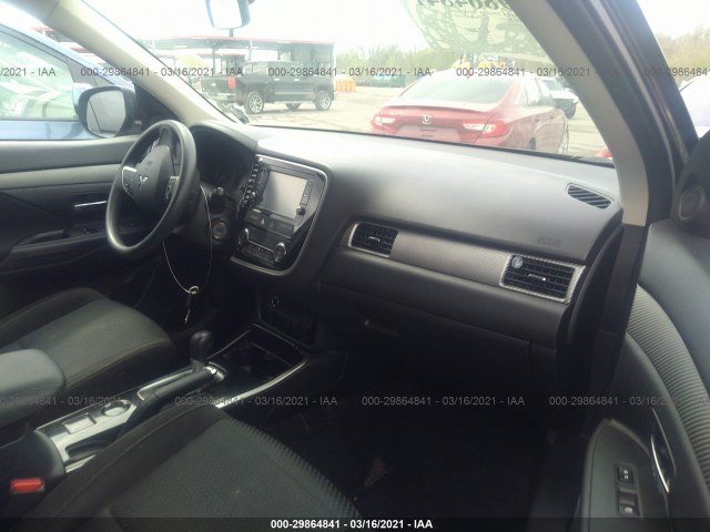 JA4AD2A30JZ053446  mitsubishi outlander 2018 IMG 4