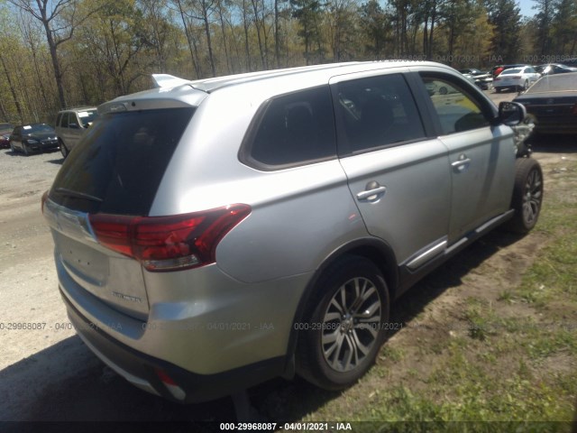 JA4AD2A31JZ056050  mitsubishi outlander 2018 IMG 3