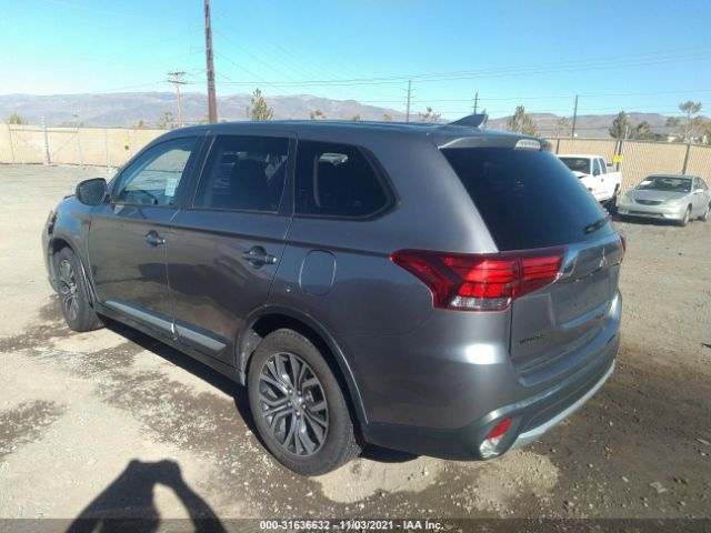 JA4AD2A32JZ005205  mitsubishi outlander 2018 IMG 2