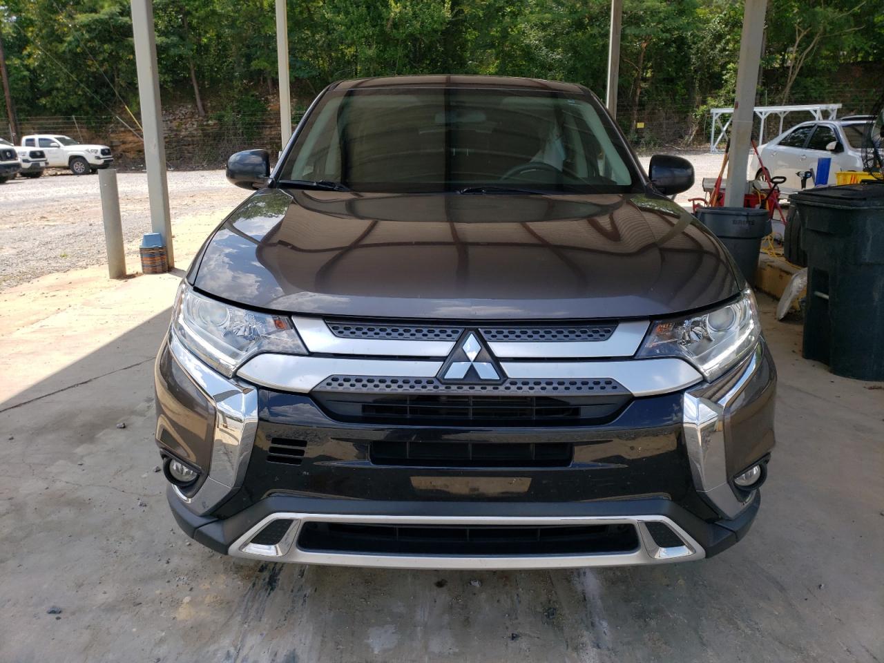 JA4AD2A37KZ014211  mitsubishi outlander 2018 IMG 4