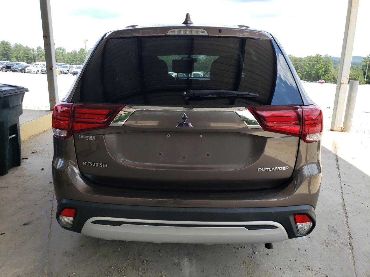 JA4AD2A37KZ014211  mitsubishi outlander 2018 IMG 5