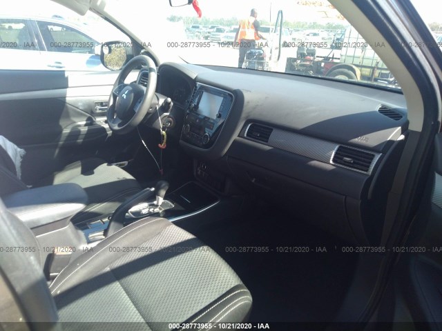 JA4AD2A39JZ068284  mitsubishi outlander 2018 IMG 4