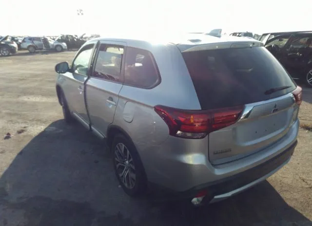 JA4AD2A3XJZ060923  mitsubishi outlander 2018 IMG 2