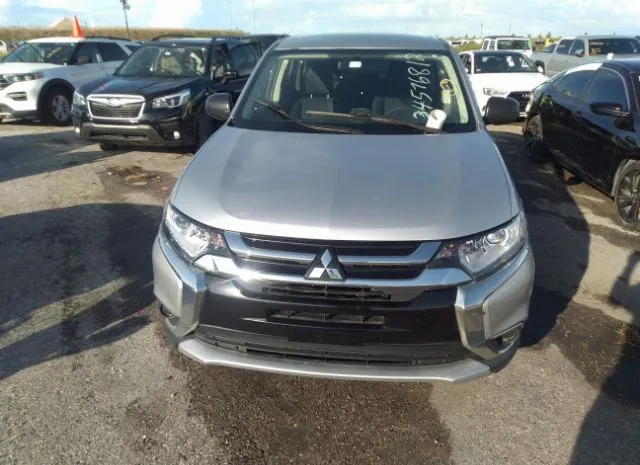 JA4AD2A3XJZ060923  mitsubishi outlander 2018 IMG 5