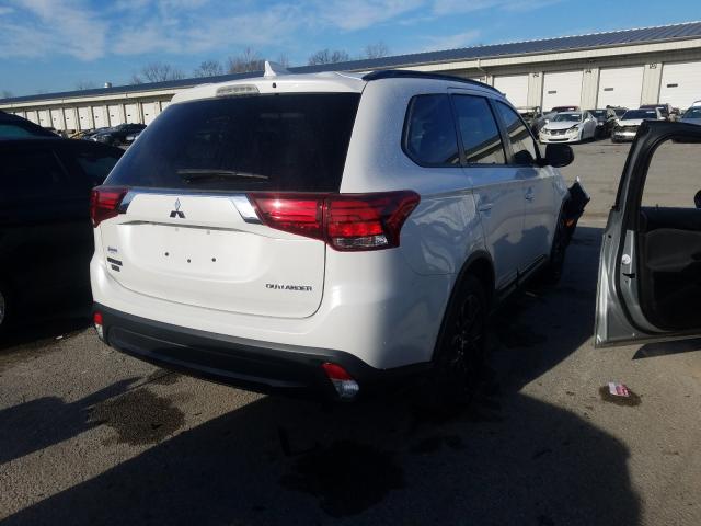 JA4AD3A30JZ055994  mitsubishi outlander 2018 IMG 3