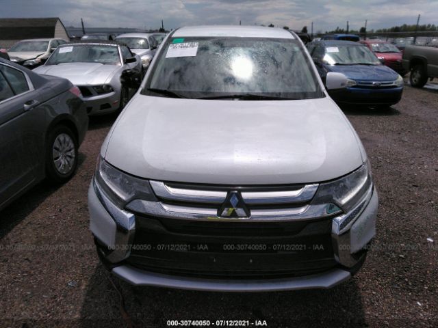 JA4AD3A32JZ041787  mitsubishi outlander 2018 IMG 5