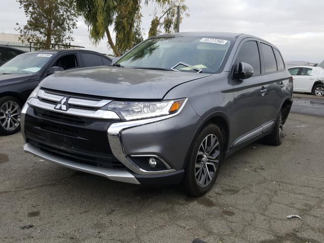 JA4AD3A36JJ000755  mitsubishi outlander 2018 IMG 1