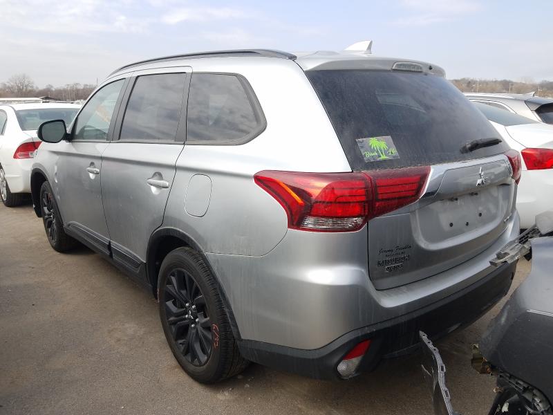 JA4AD3A36JZ060715  mitsubishi outlander 2018 IMG 2