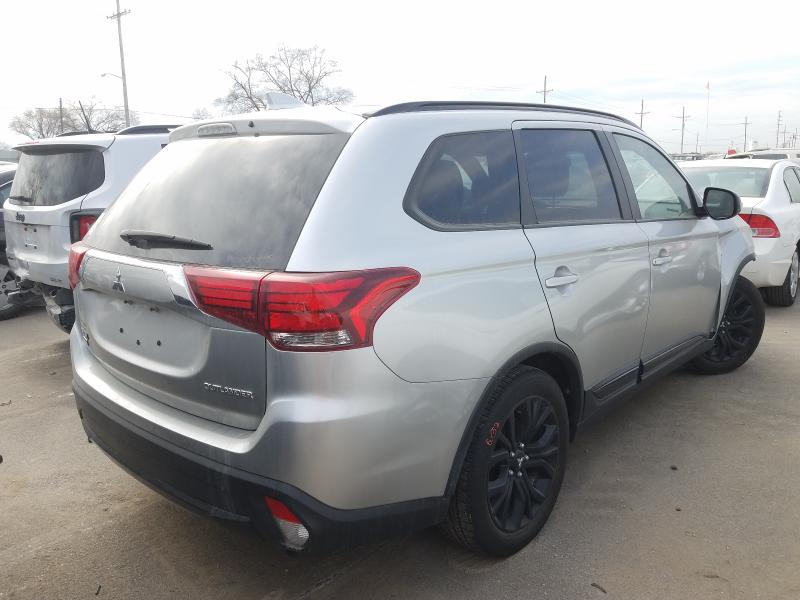 JA4AD3A36JZ060715  mitsubishi outlander 2018 IMG 3