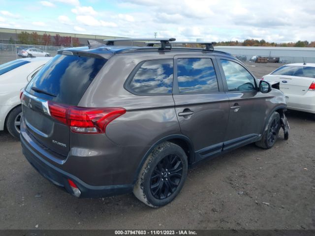 JA4AD3A37JZ048721  mitsubishi outlander 2018 IMG 3