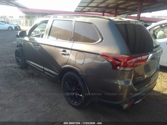 JA4AD3A38JZ028395  mitsubishi outlander 2018 IMG 2