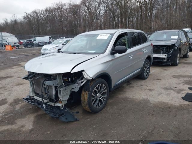 JA4AZ2A34JZ005434  mitsubishi outlander 2018 IMG 1