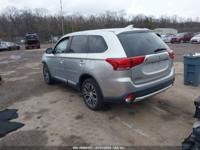 JA4AZ2A34JZ005434  mitsubishi outlander 2018 IMG 2