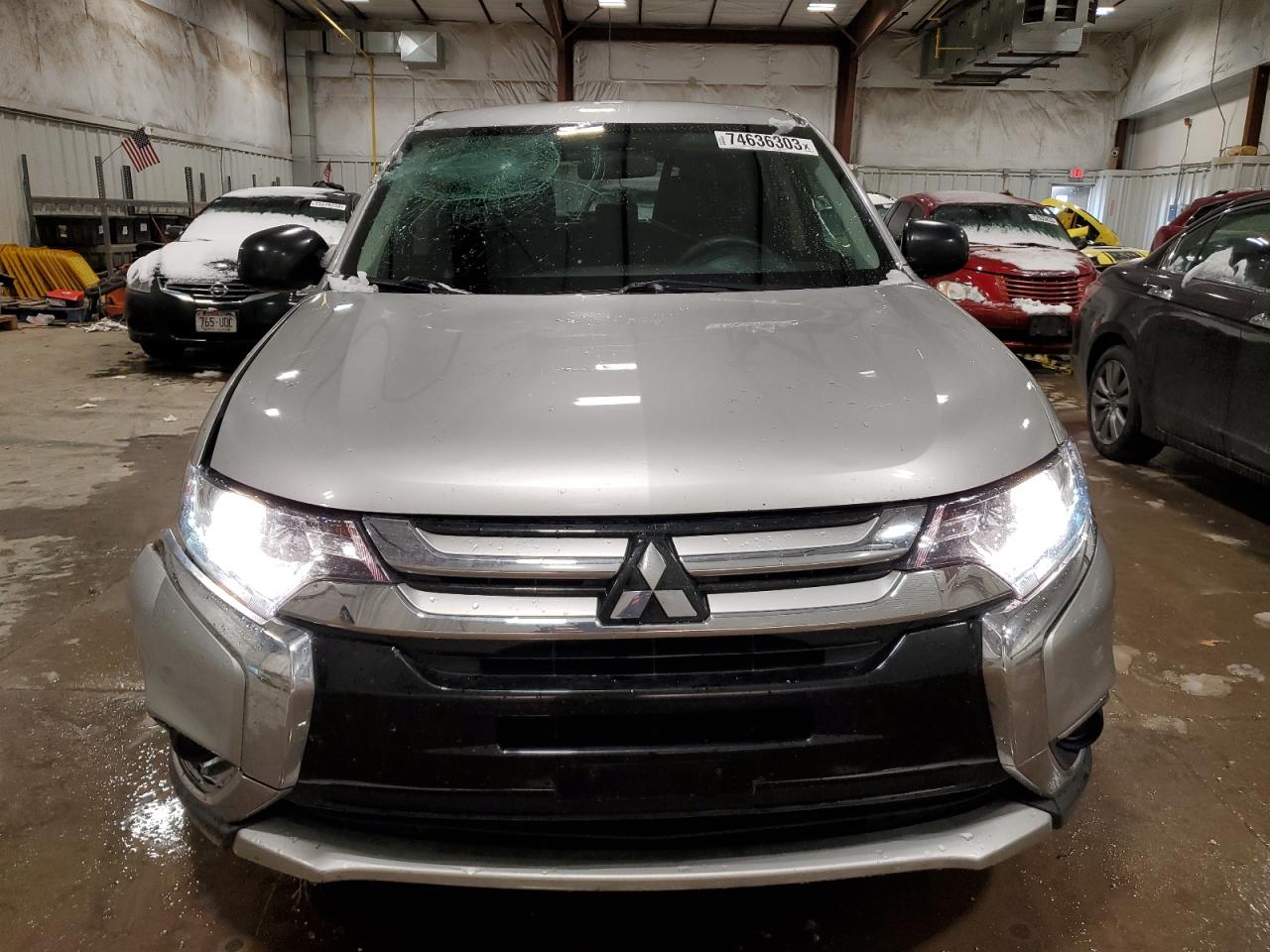 JA4AZ3A32JZ057585  mitsubishi outlander 2018 IMG 4