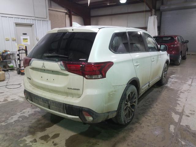 JA4AZ3A35JZ066992  mitsubishi outlander 2018 IMG 3