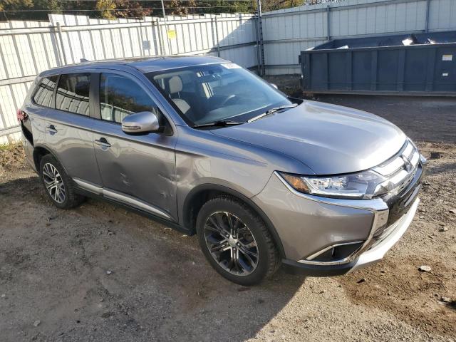 JA4AZ3A36JZ004100  mitsubishi outlander 2018 IMG 3