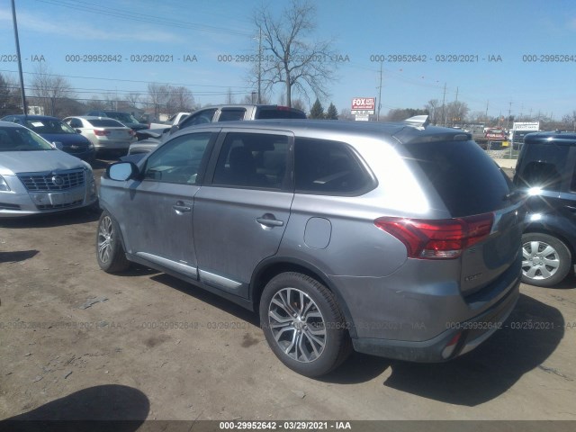 JA4AZ3A36JZ057542  mitsubishi outlander 2018 IMG 2