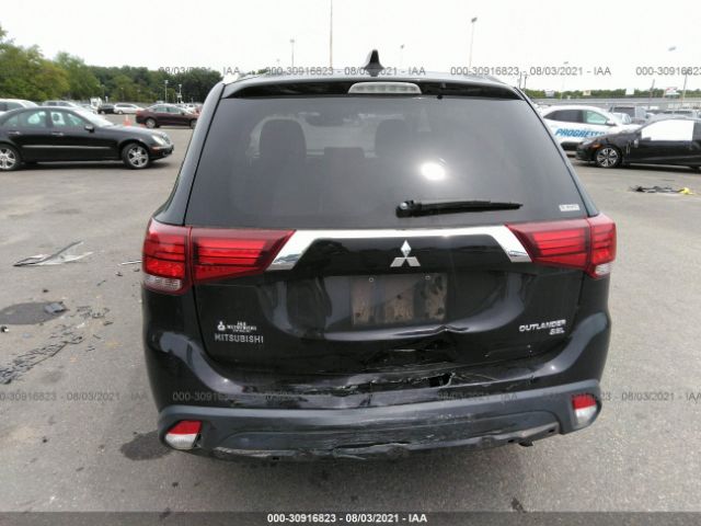 JA4AZ3A39JZ071712  mitsubishi outlander 2018 IMG 5