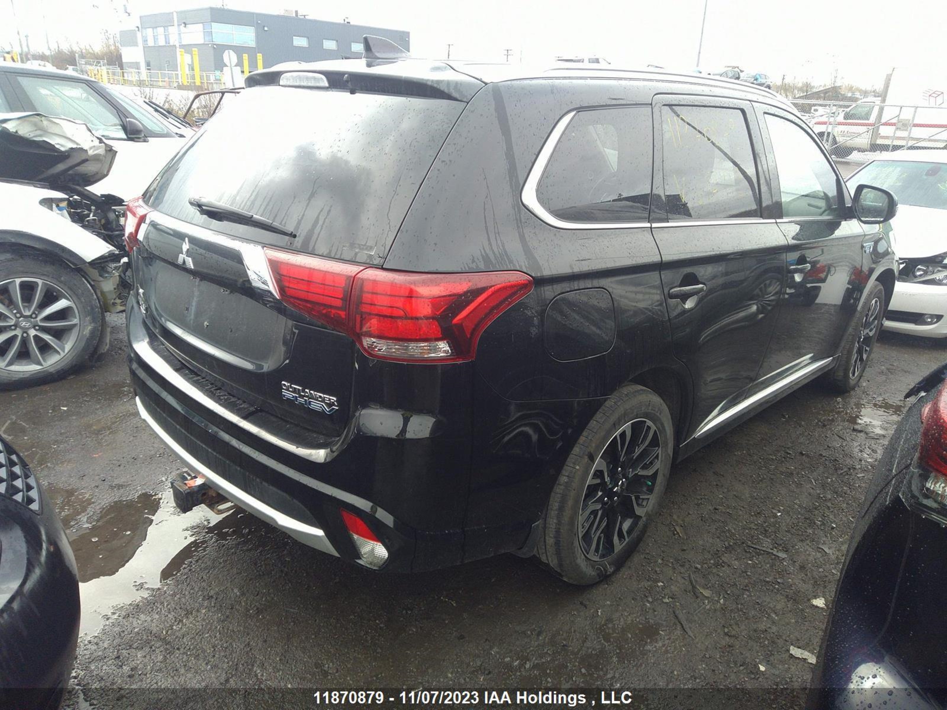 JA4J24A58JZ617119  mitsubishi outlander 2018 IMG 3