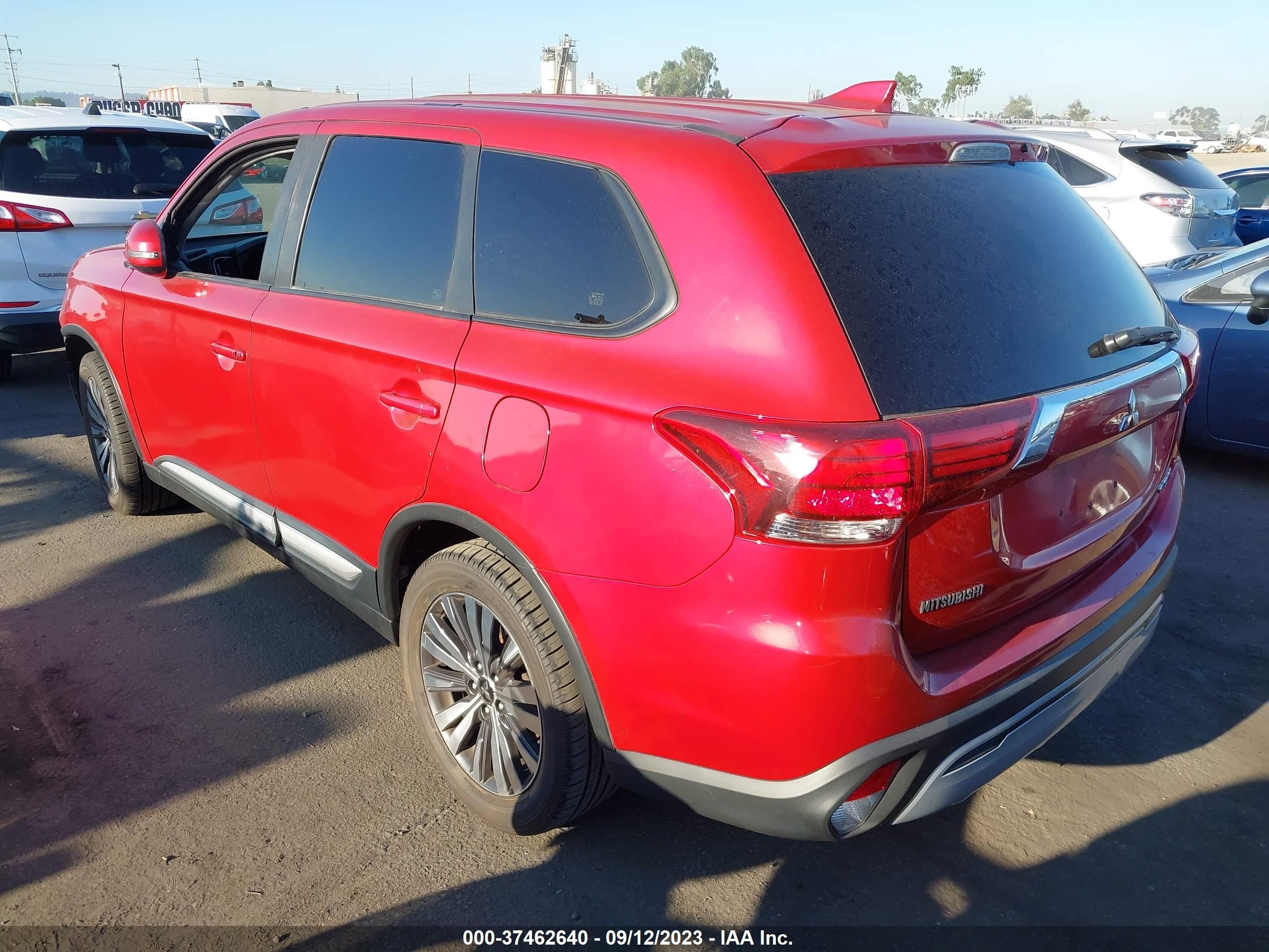 JA4AD3A31KZ042592  mitsubishi outlander 2019 IMG 2