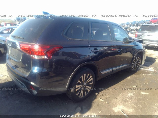 JA4AD3A32LZ003561  mitsubishi outlander 2020 IMG 3