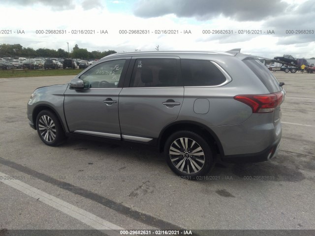 JA4AD3A34LZ020605  mitsubishi outlander 2020 IMG 2