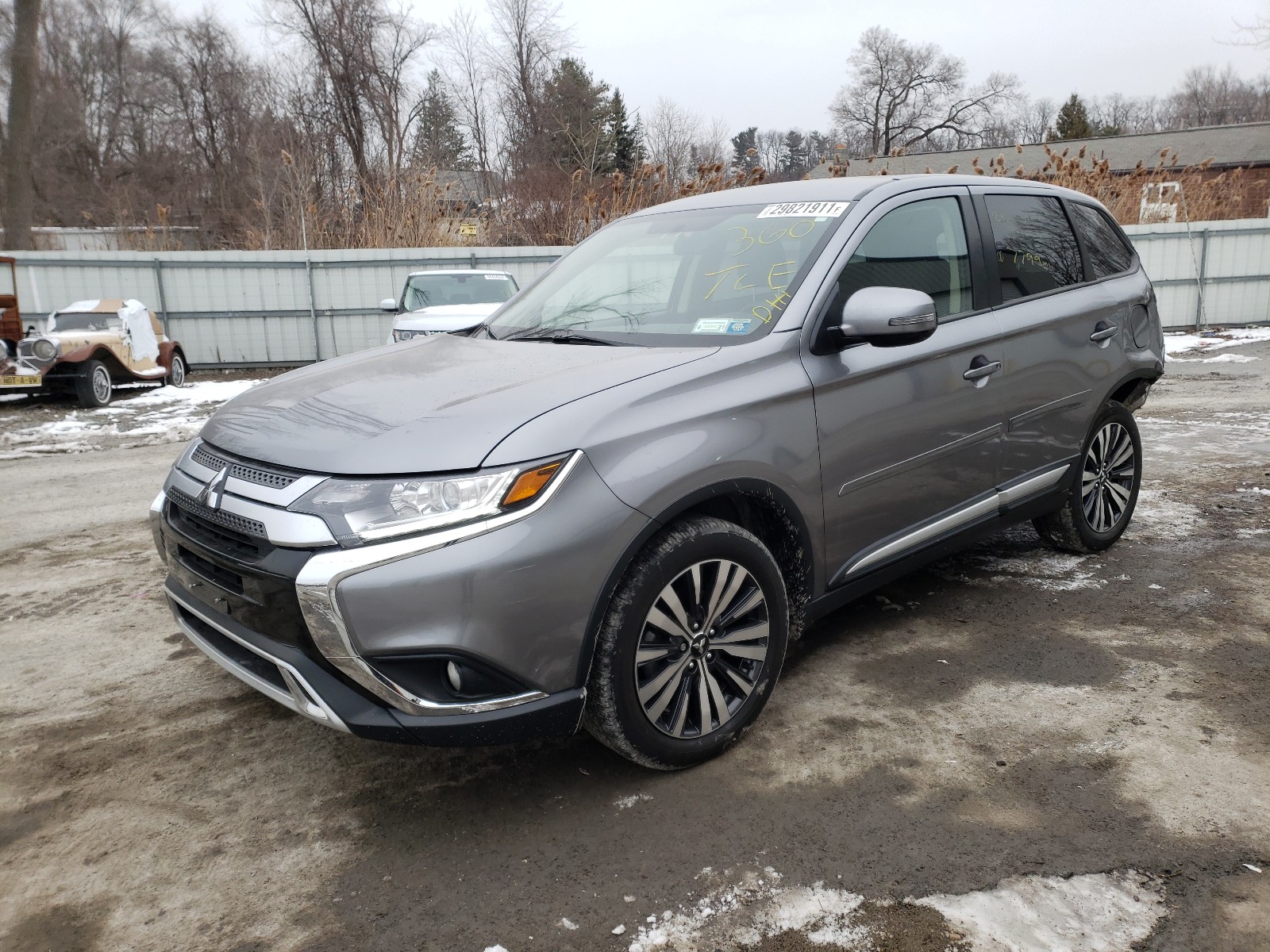 JA4AD3A39KZ047636  mitsubishi outlander 2019 IMG 1