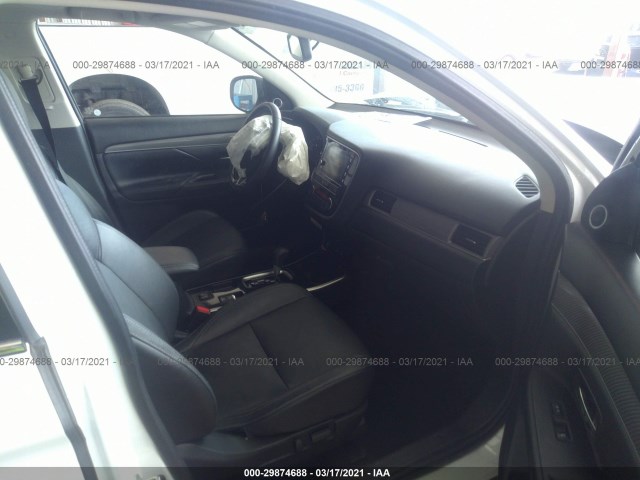 JA4AD3A39KZ055221  mitsubishi outlander 2019 IMG 4