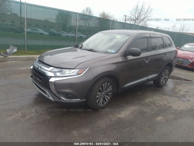 JA4AD2A37LZ044696  mitsubishi outlander 2020 IMG 1