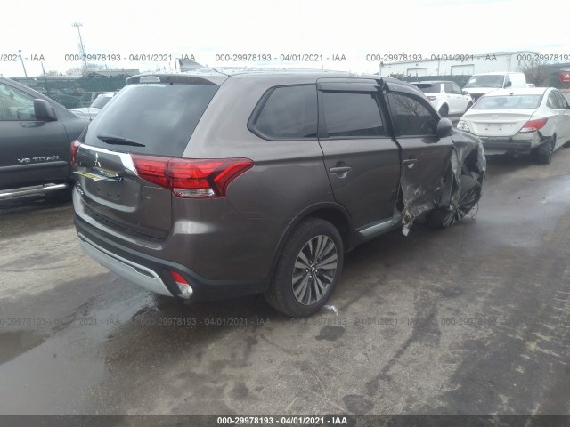 JA4AD2A37LZ044696  mitsubishi outlander 2020 IMG 3