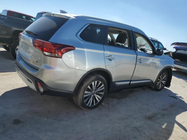 JA4AD3A32LZ033482  mitsubishi outlander 2020 IMG 2