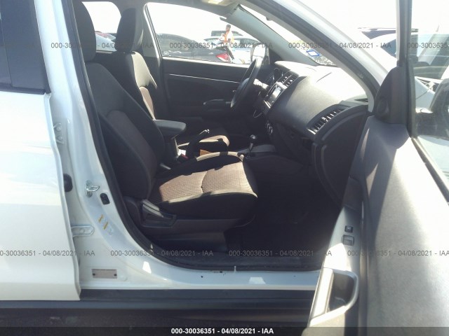 JA4AP3AU7KU015572  mitsubishi outlander sport 2019 IMG 4