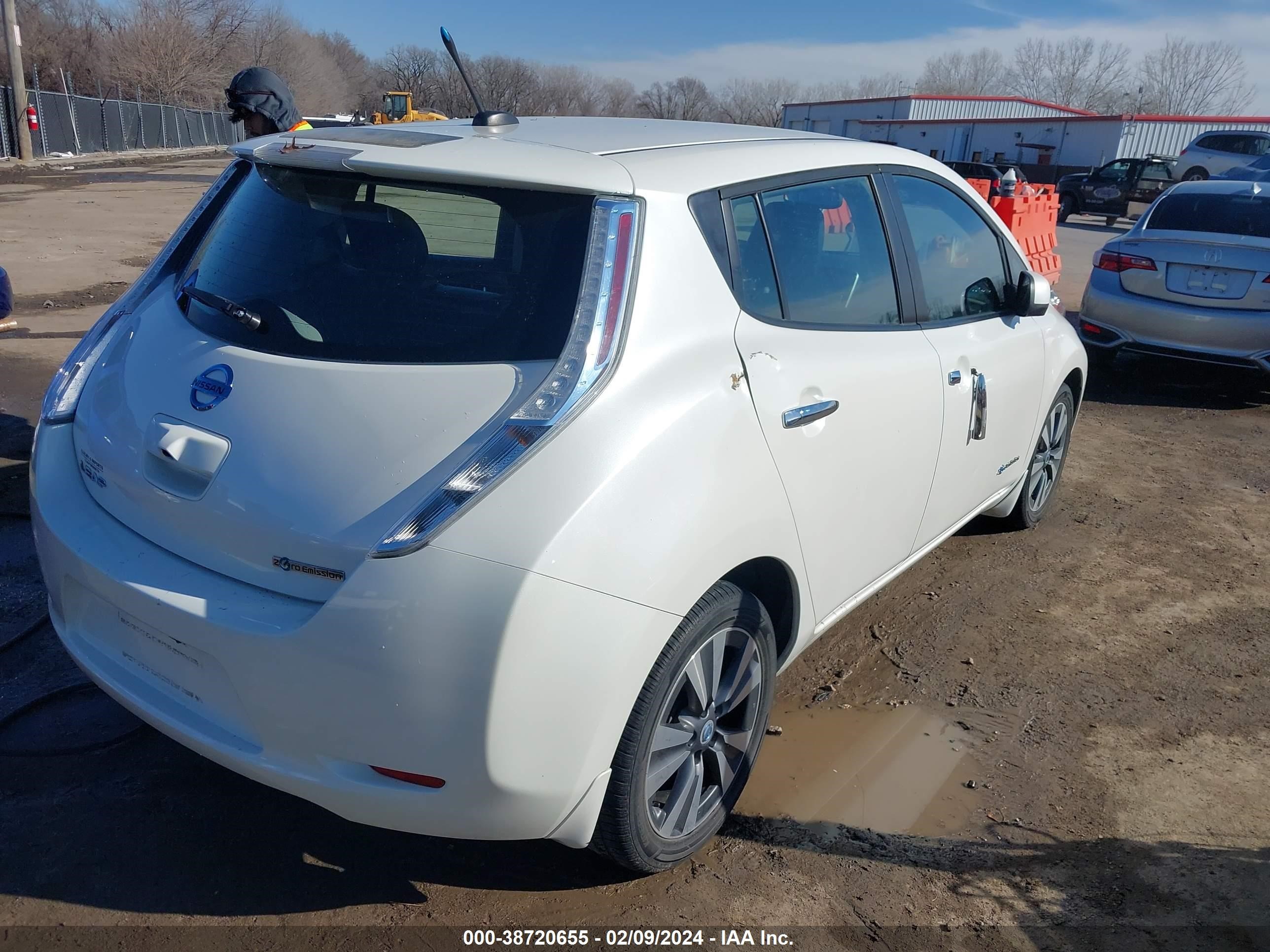 1N4AZ0CP2EC337381  nissan leaf 2014 IMG 3