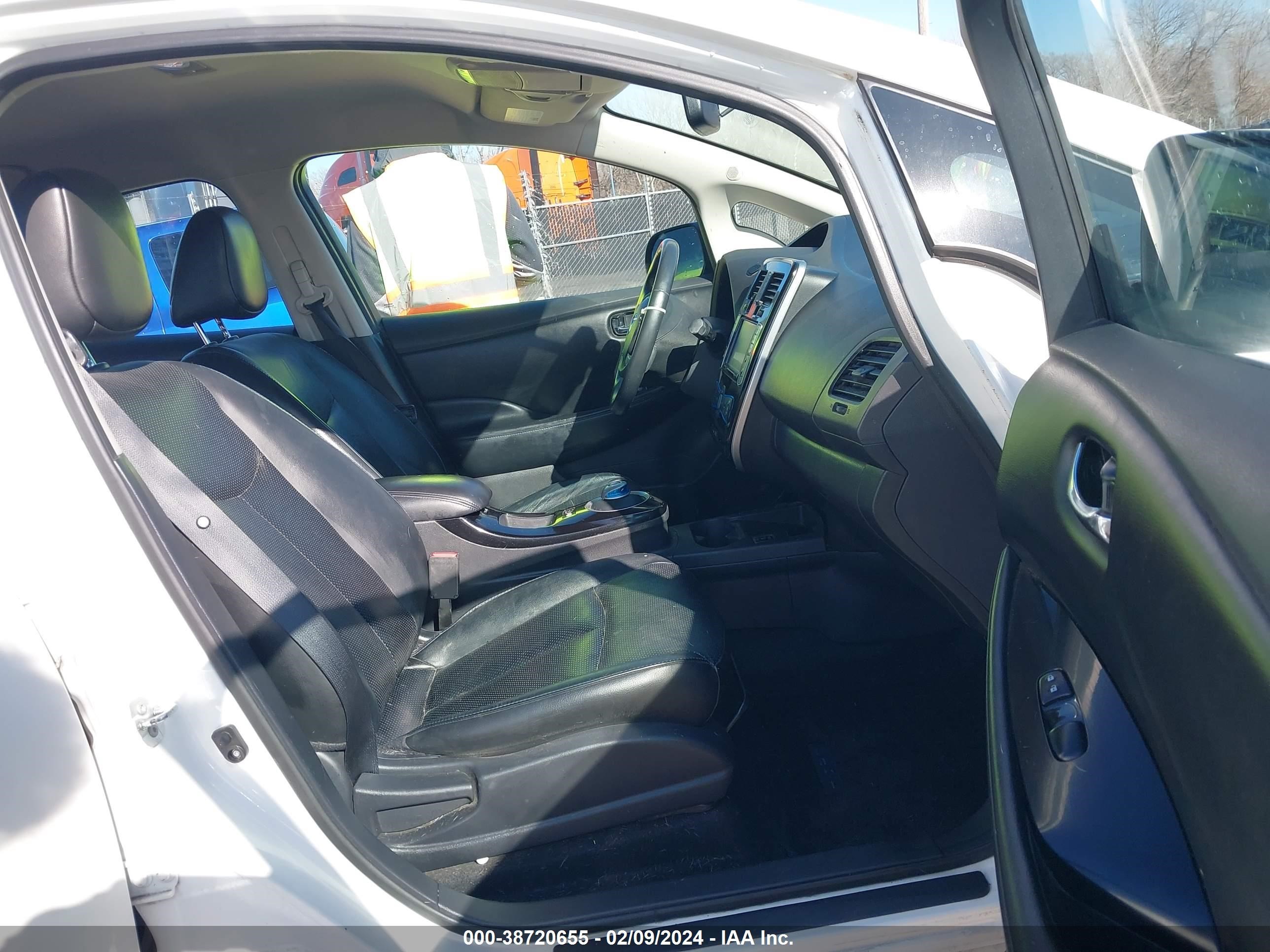 1N4AZ0CP2EC337381  nissan leaf 2014 IMG 4