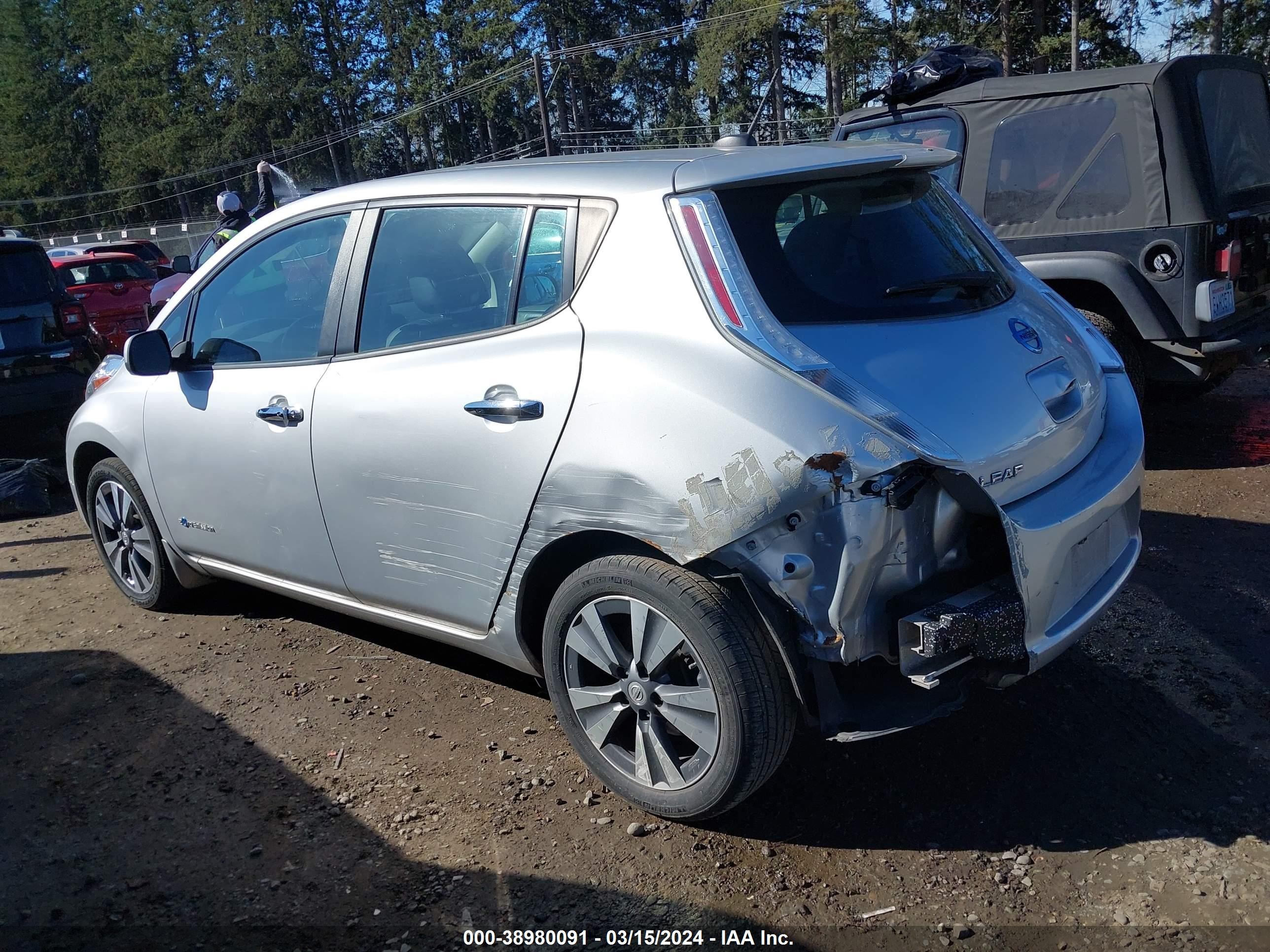 1N4AZ0CP7FC306516  nissan leaf 2014 IMG 2