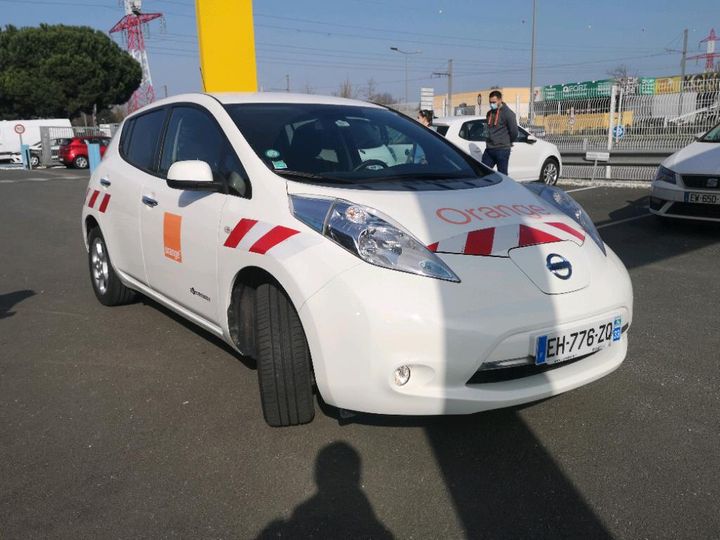 SJNFAAZE0U6056123  nissan leaf 2016 IMG 2