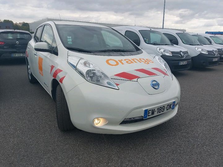 SJNFAAZE0U6058319  nissan leaf 2017 IMG 2