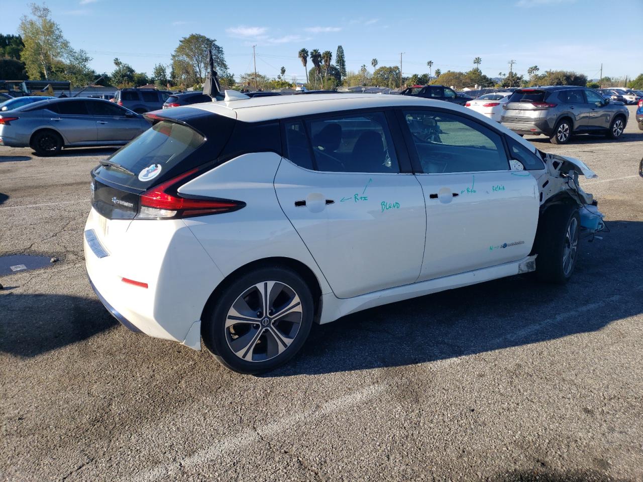 1N4AZ1CP2KC312028  nissan leaf 2019 IMG 2