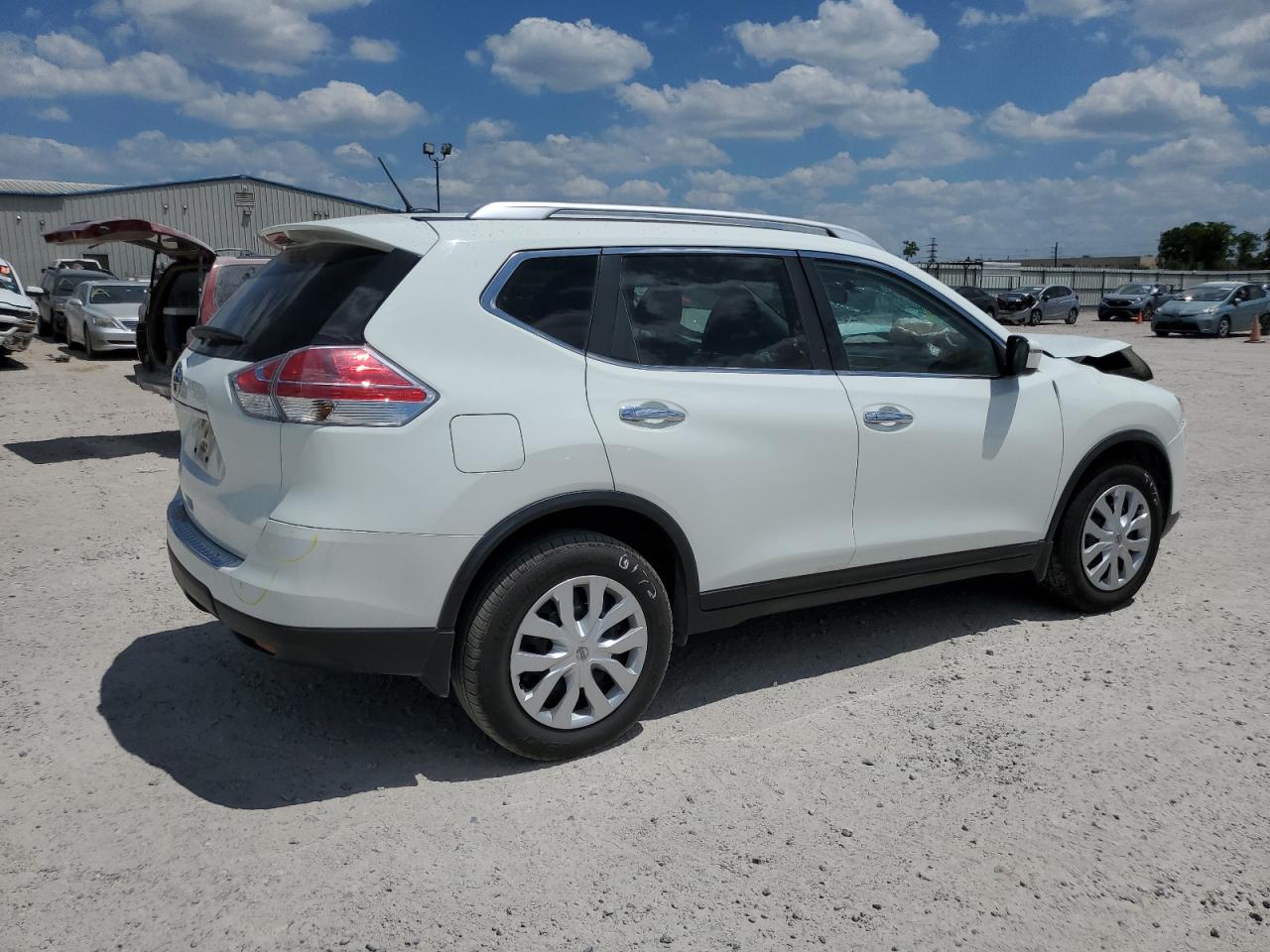 KNMAT2MT8GP732339  nissan rogue 2016 IMG 2