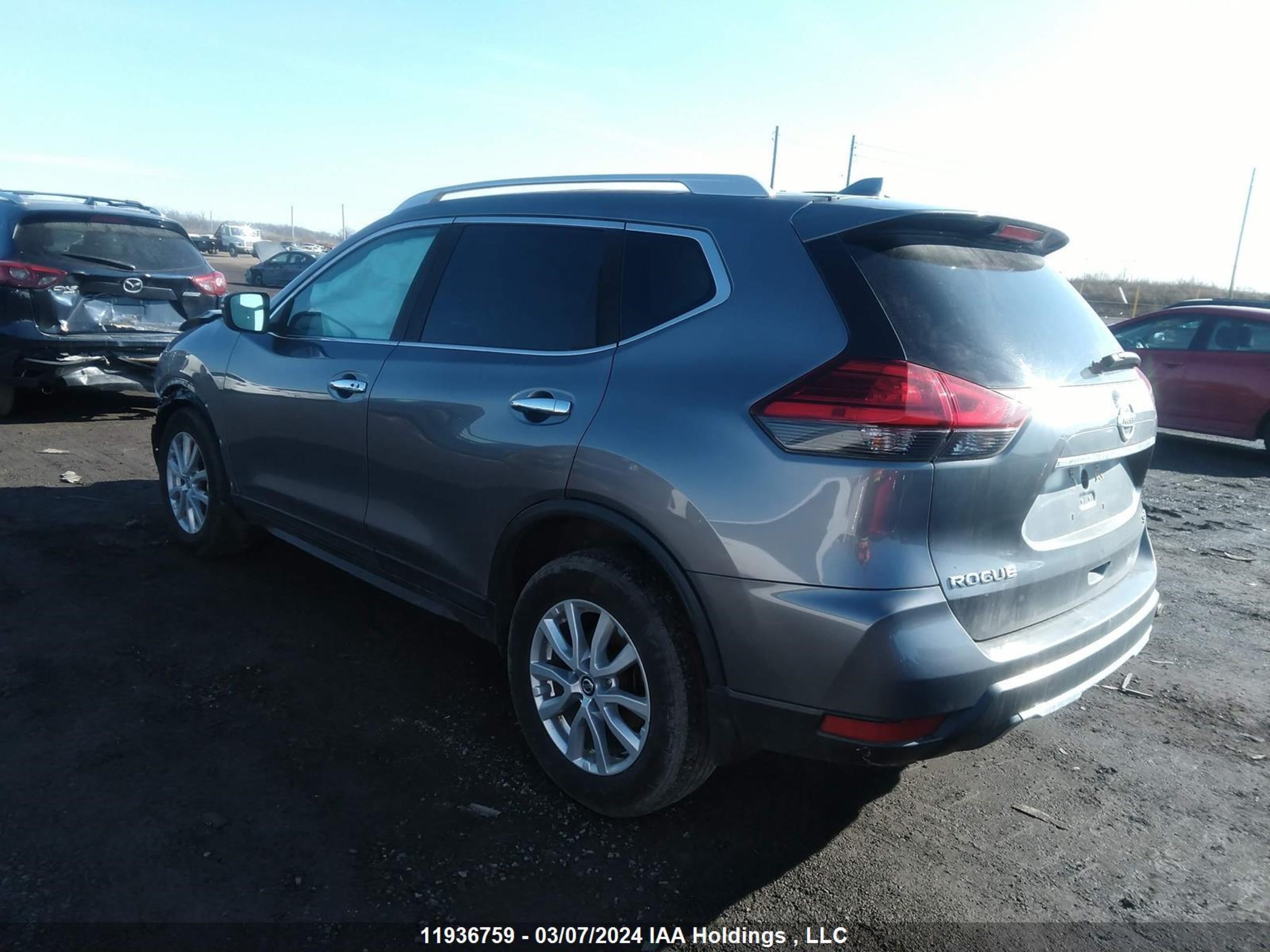 5N1AT2MV8HC851191  nissan rogue 2017 IMG 2