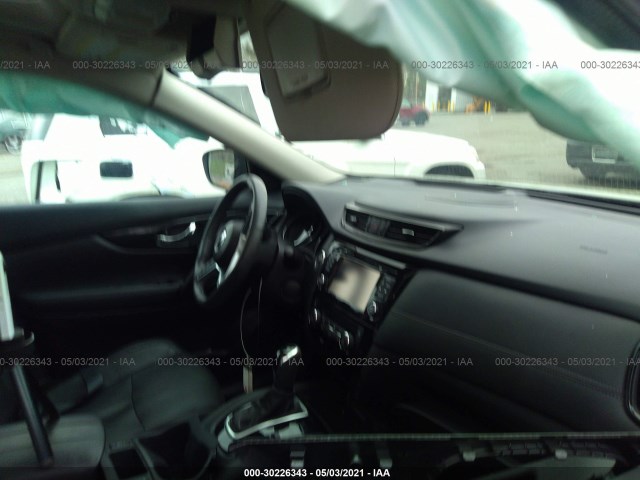 5N1AT2MVXHC887786  nissan rogue 2017 IMG 4