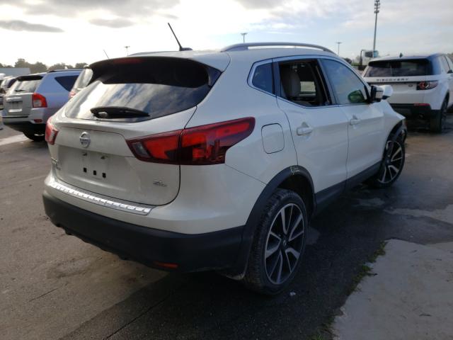 JN1BJ1CP8JW104497  nissan rogue 2018 IMG 3