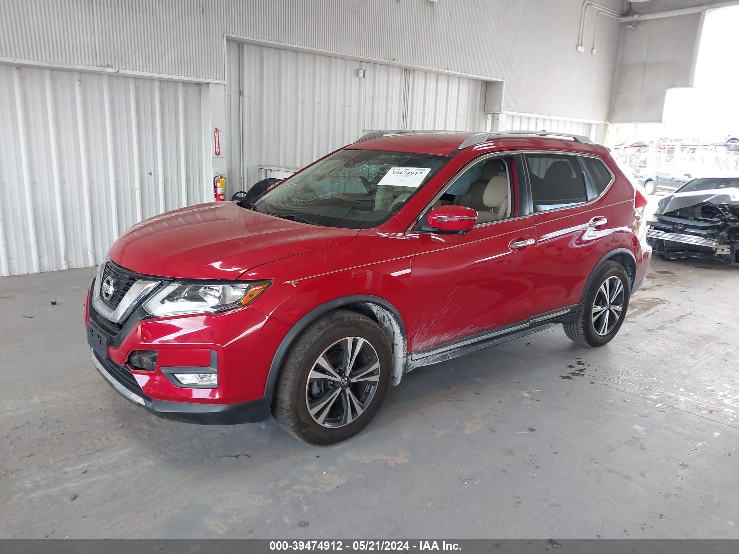 JN8AT2MT1HW394164  nissan rogue 2017 IMG 1