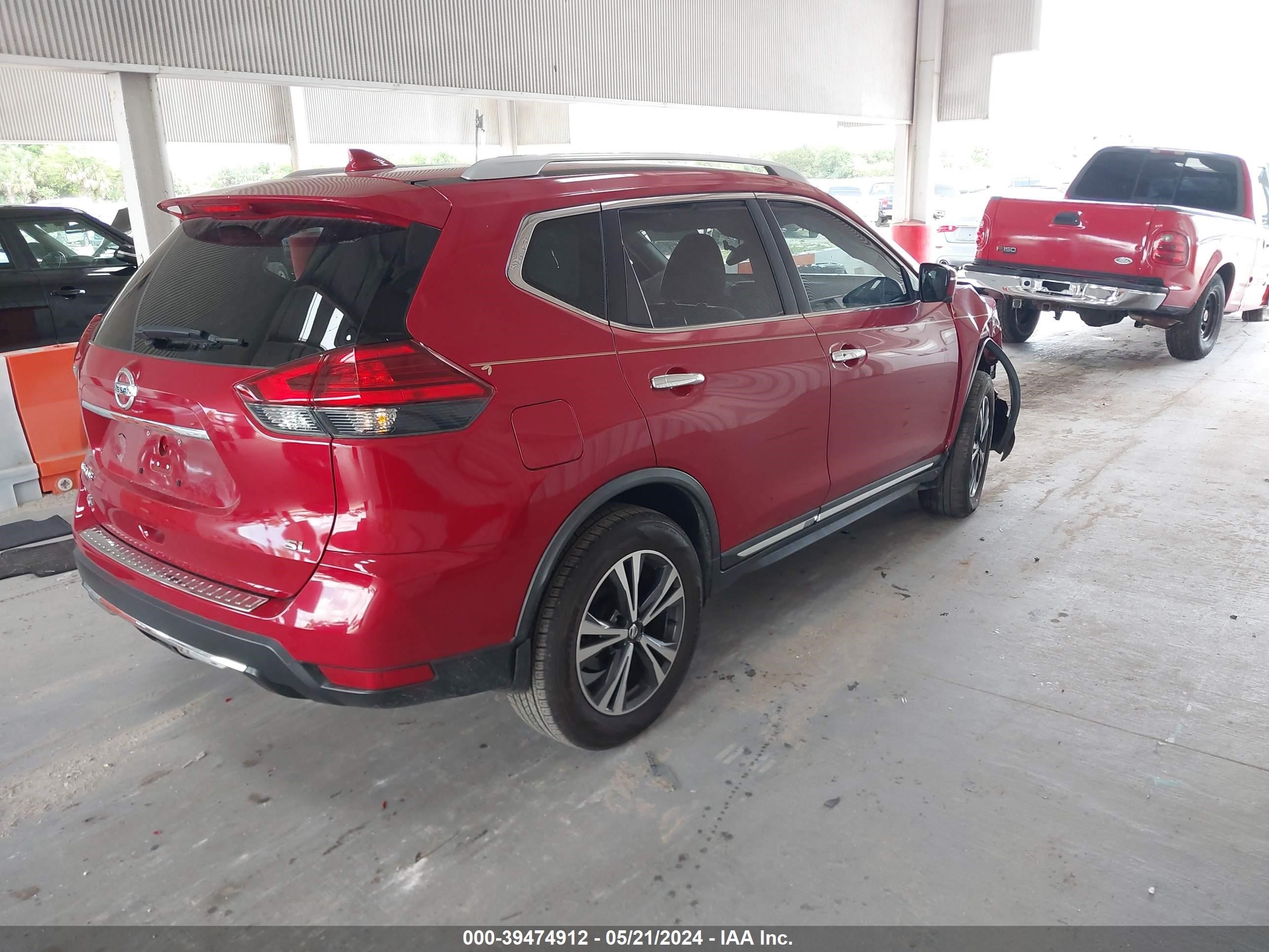 JN8AT2MT1HW394164  nissan rogue 2017 IMG 3