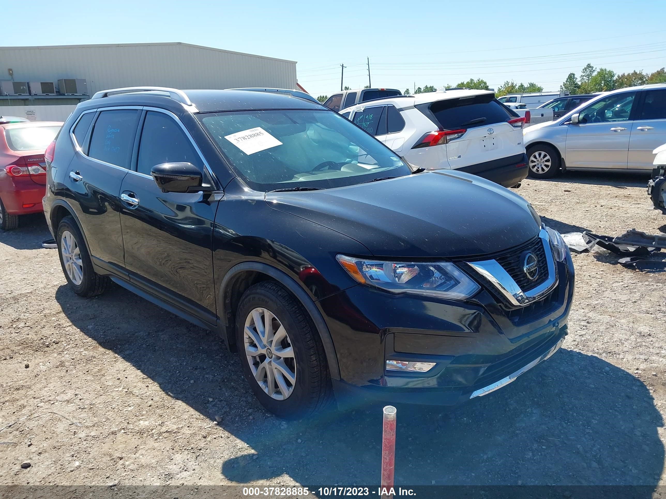 JN8AT2MT1JW451615  nissan rogue 2018 IMG 0