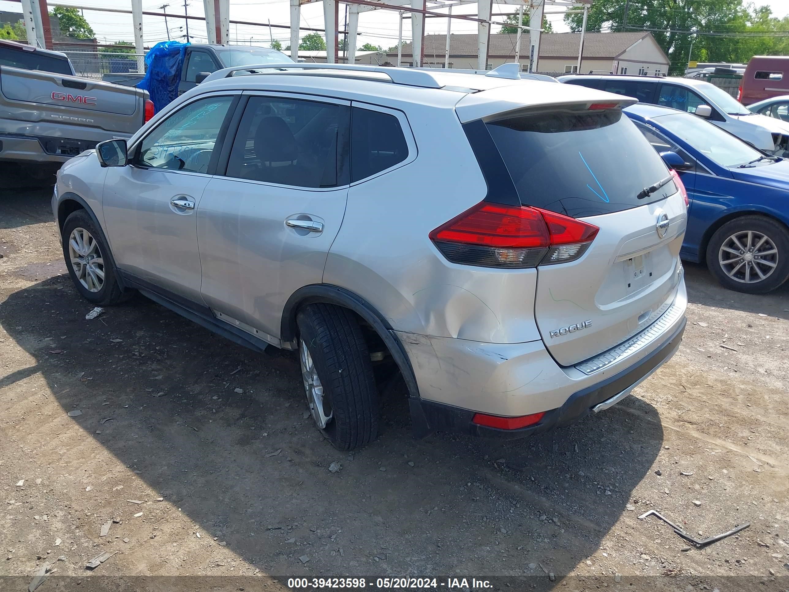 JN8AT2MV0HW277631  nissan rogue 2017 IMG 2